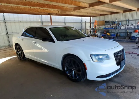 2021 Chrysler 300 Touring из США, поврежденный, VIN 2C3CCAAG4MH538230